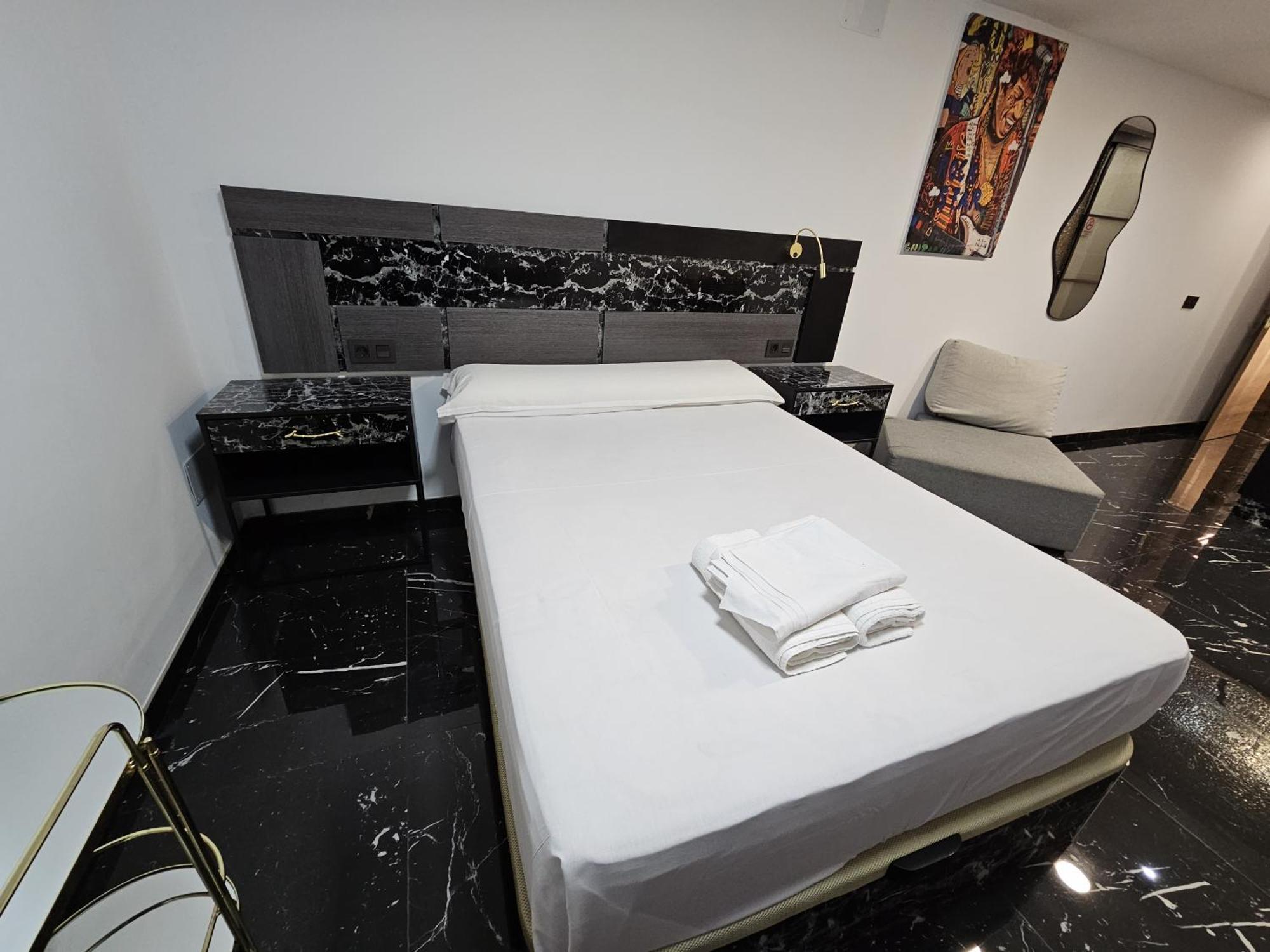 Apartamentos Benidorm Black エクステリア 写真