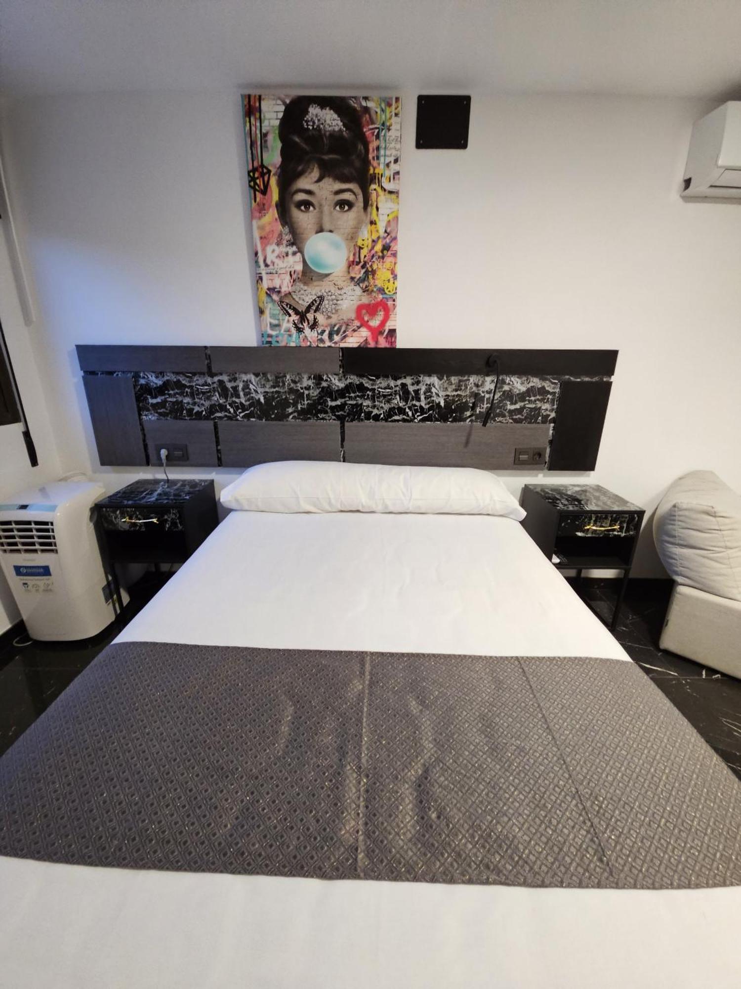 Apartamentos Benidorm Black エクステリア 写真